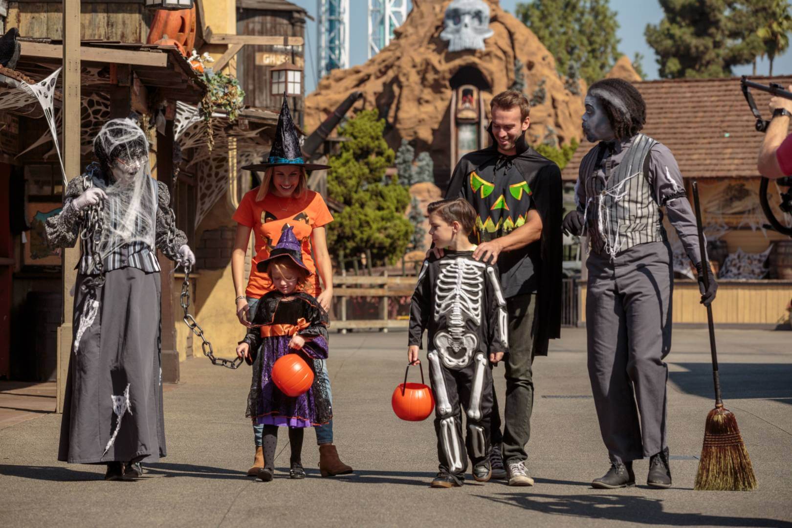 , Knott&#8217;s Berry Farm Taste of Fall-O-Ween Screaming Soon!