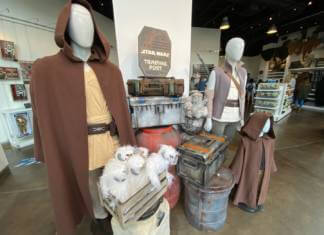 Star Wars: Galaxy’s Edge Takes Over Wonderground Gallery at Downtown Disney