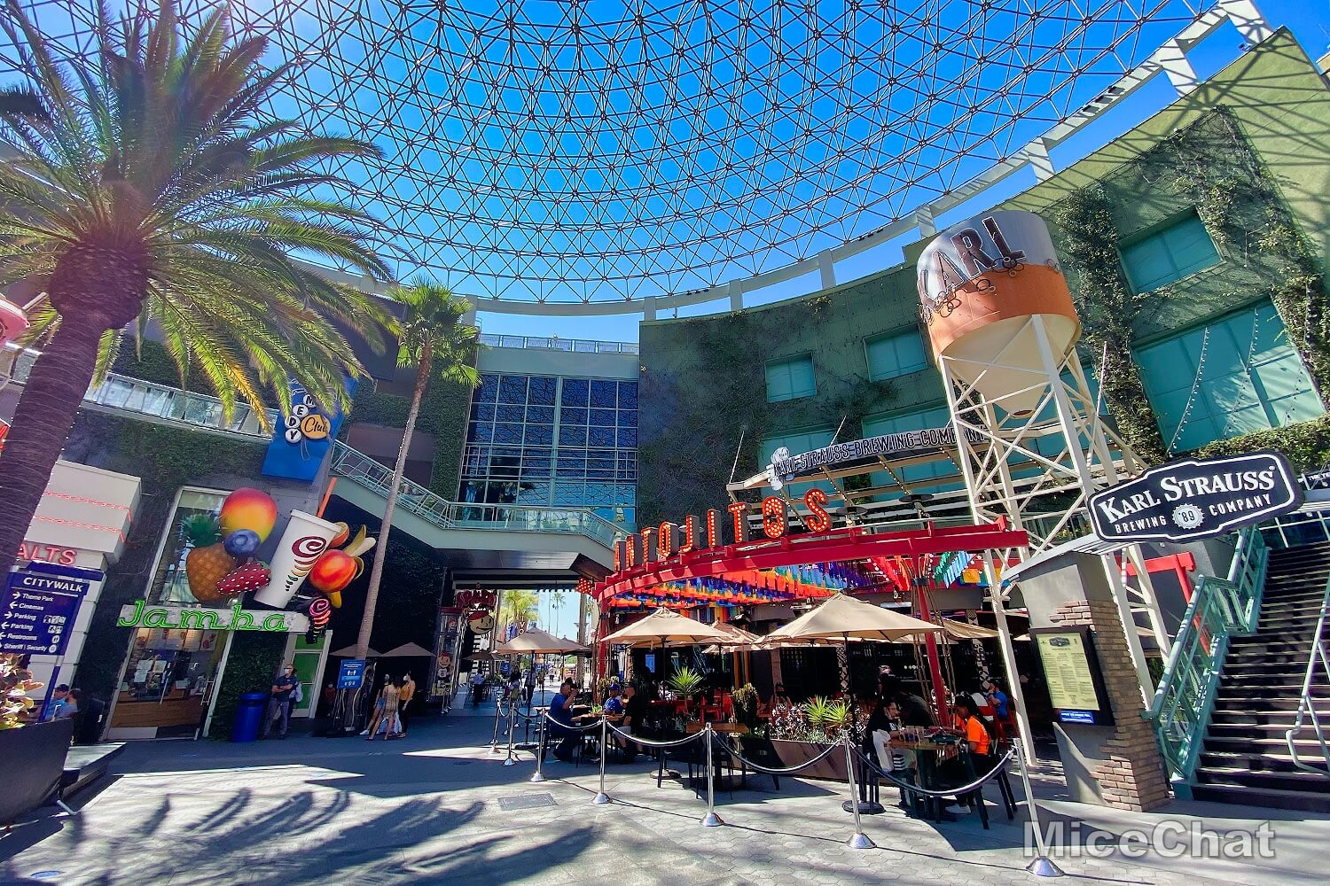 , Universal Hollywood CityWalk – An Uncrowded Slice of Theme Park Life