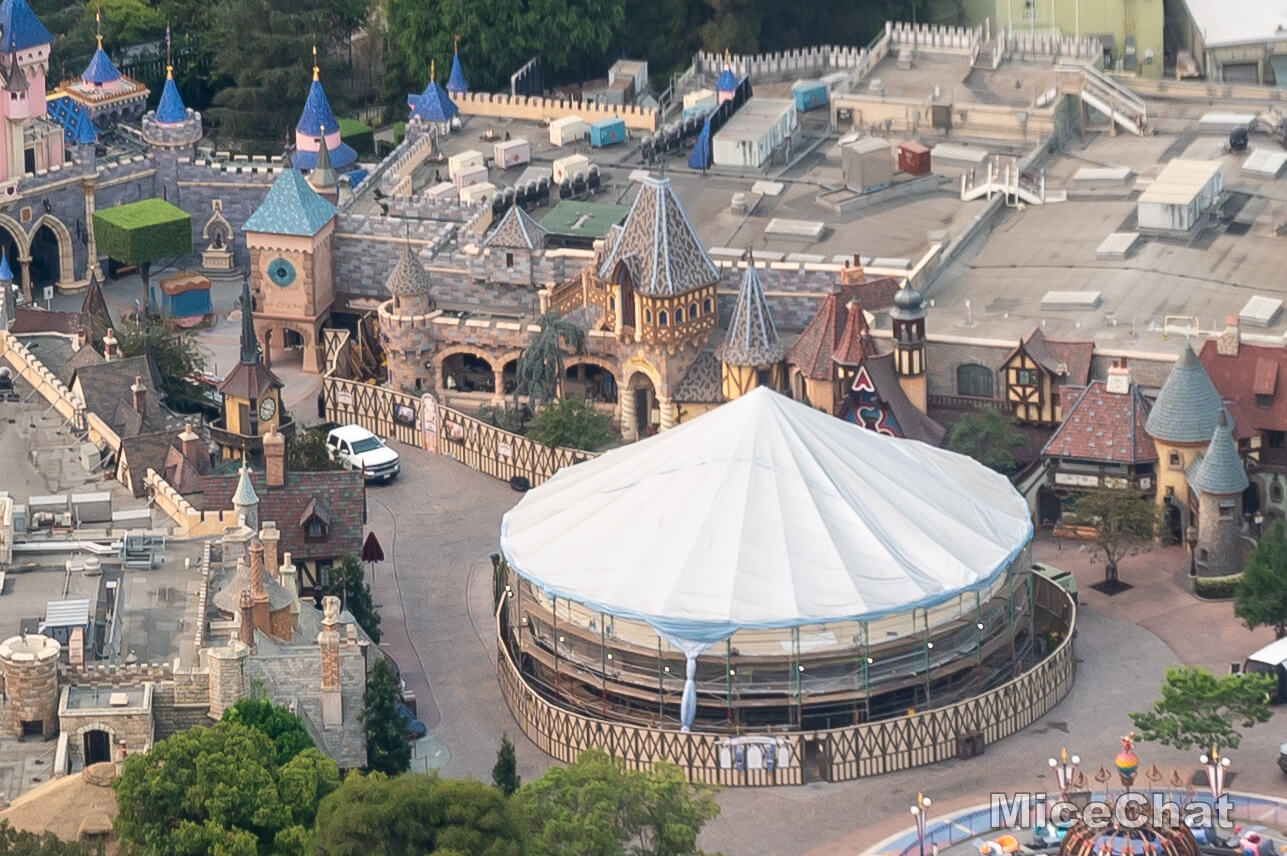 , Disneyland Update &#8211; Spooky Skies Over An Empty Kingdom