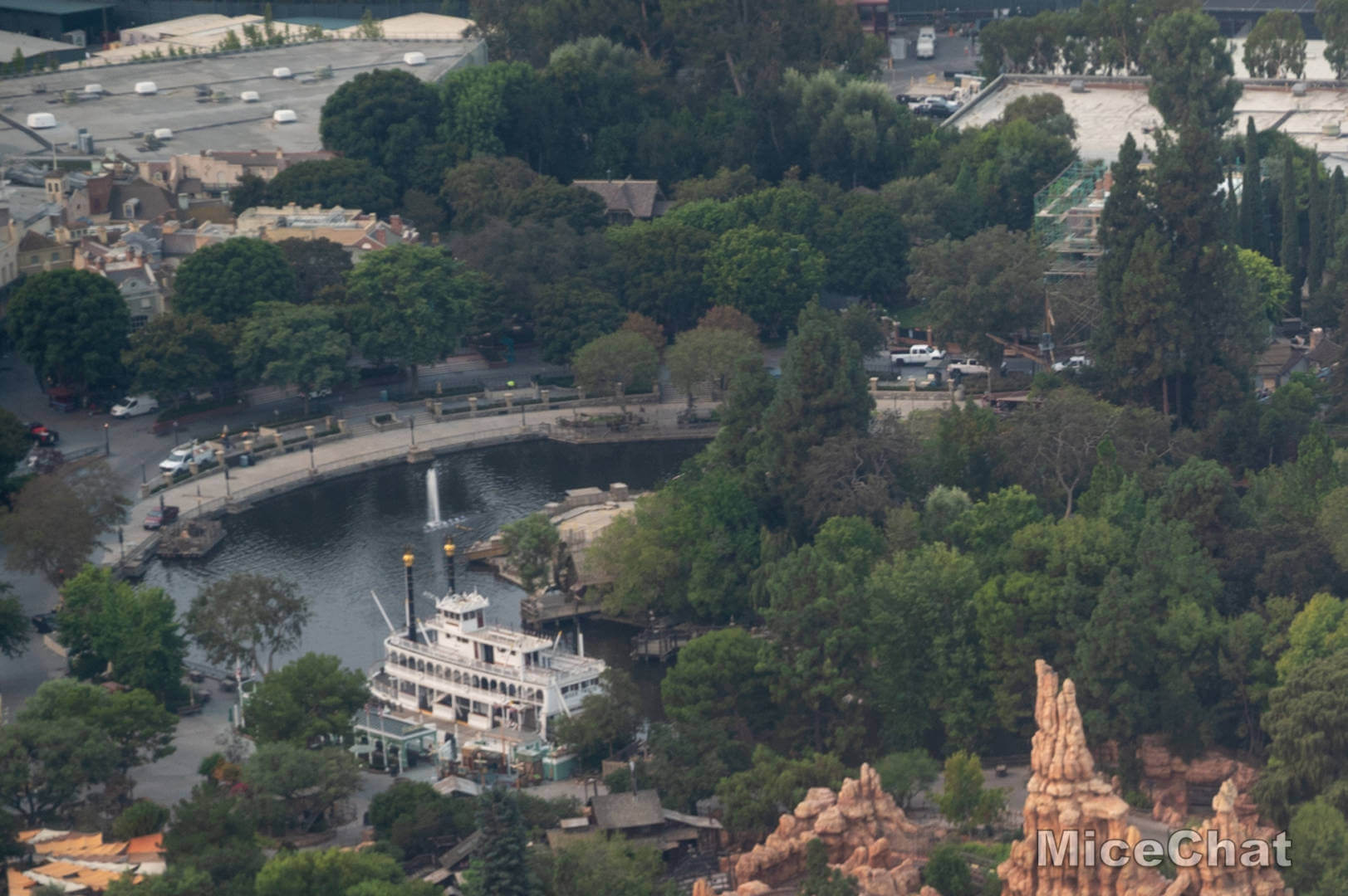 , Disneyland Update – Spooky Skies Over An Empty Kingdom