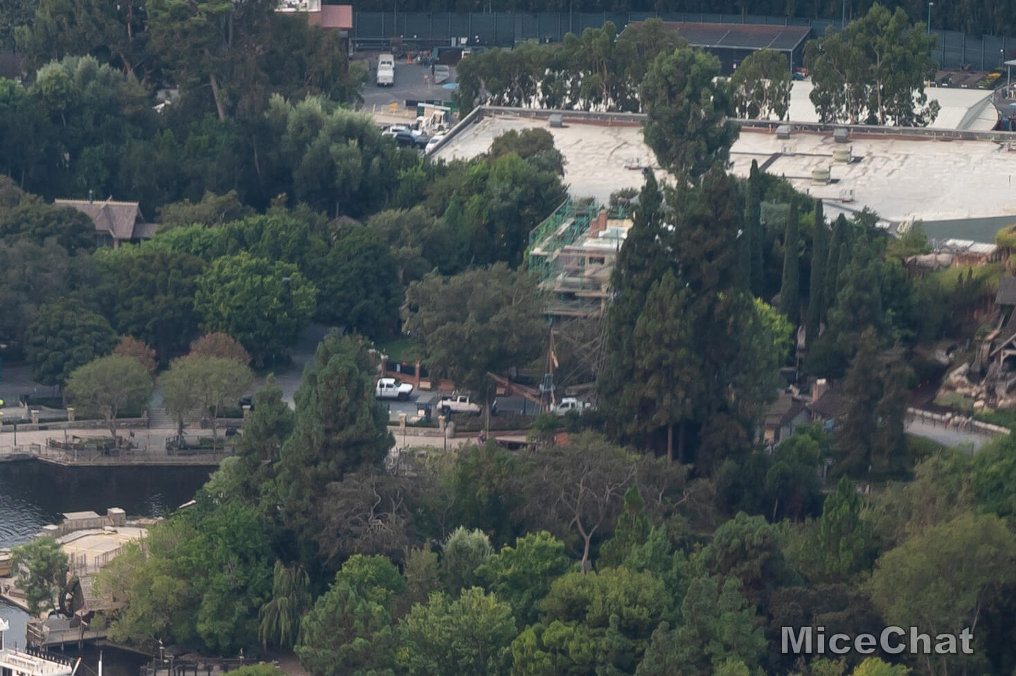 , Disneyland Update – Spooky Skies Over An Empty Kingdom