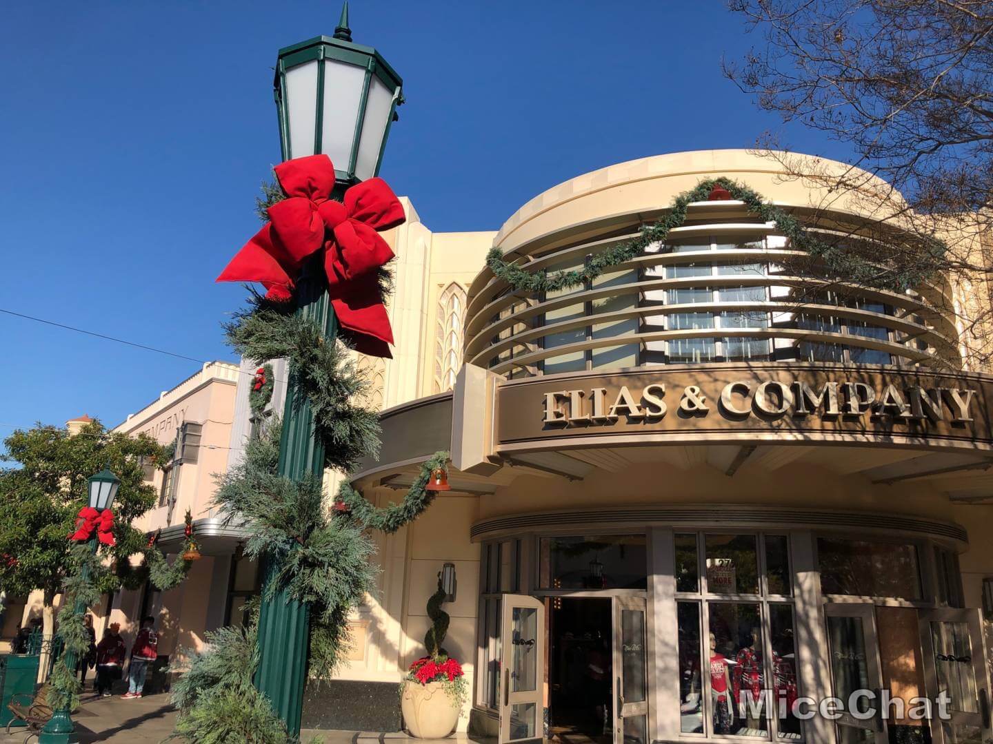 Disneyland Resort News – Holiday Shopping and Dining Coming to Buena Vista Street November 19th