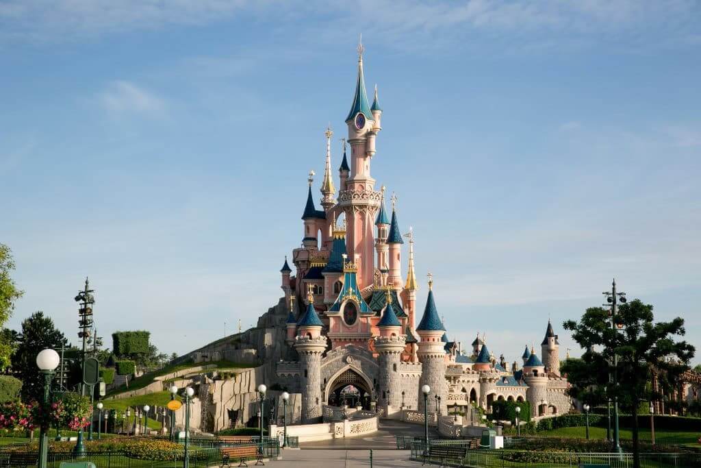 , Christmas Canceled: Disneyland Paris Will Remain CLOSED During the Holidays