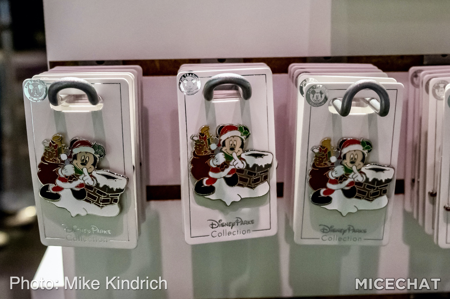 Disneyland-merchandise-update-october-2020-premiere-shop-pin-santa-mickey