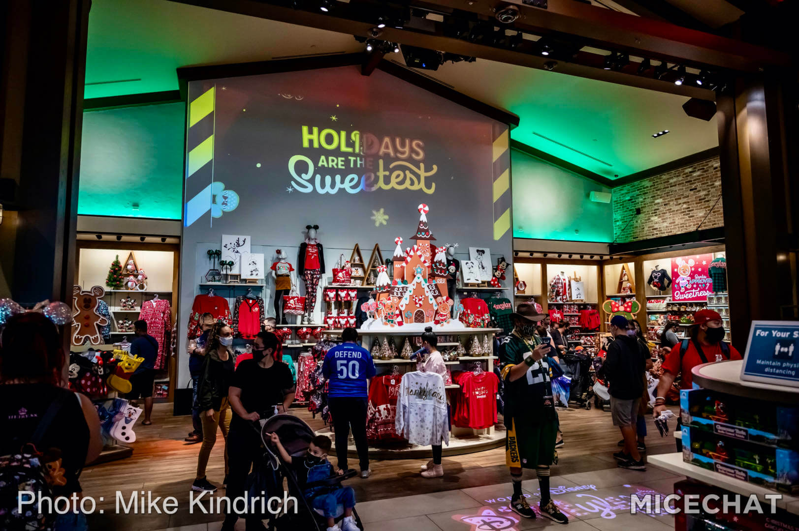 , Disneyland Merchandise Update: Holidays in Galaxies Far, Far Away