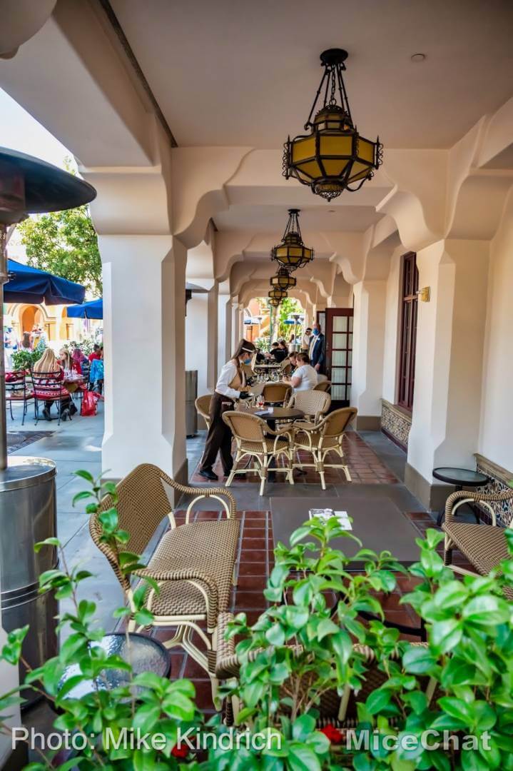 , Disneyland Update – Holiday Hopes and Humbugs