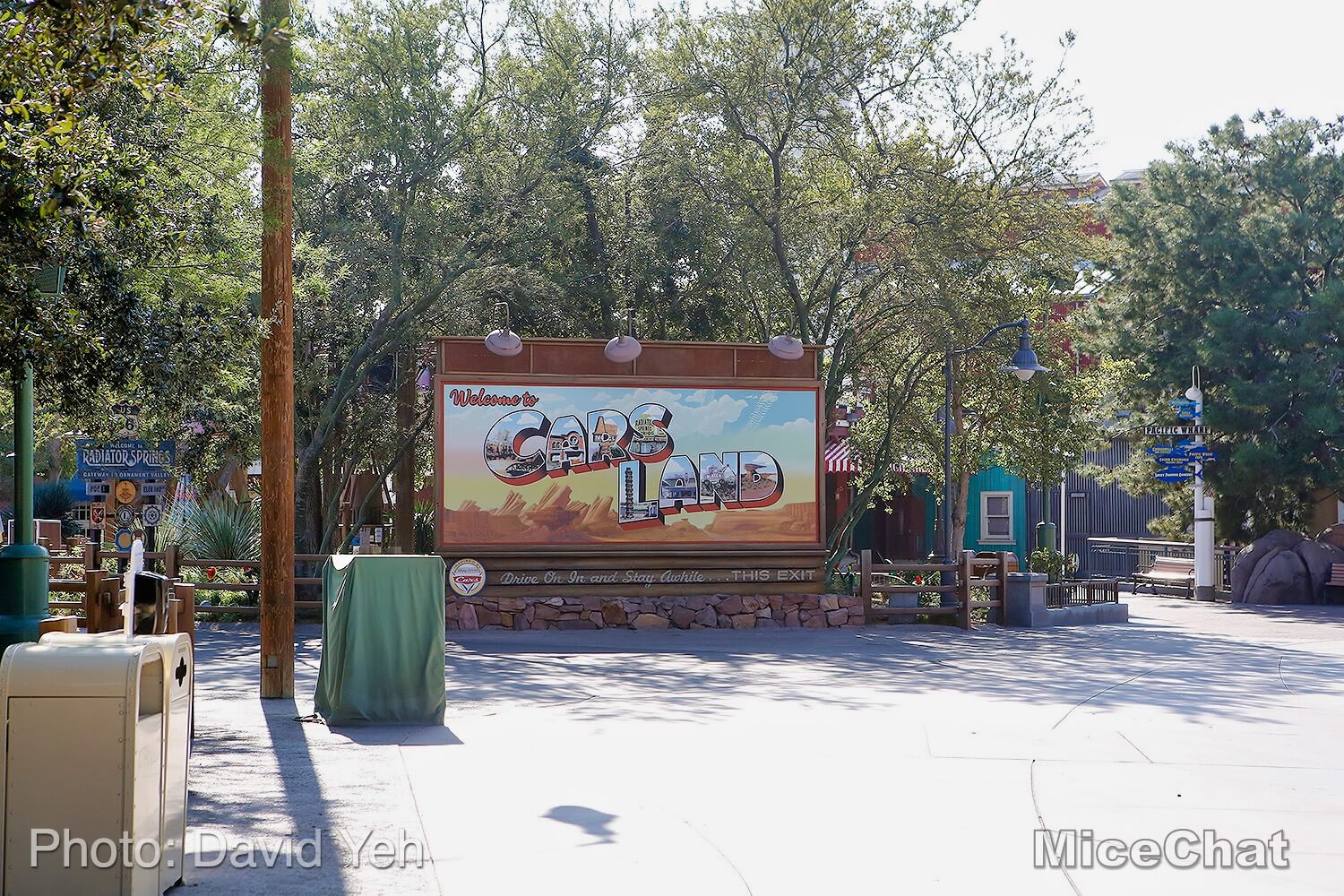 , Disneyland Update – Holiday Hopes and Humbugs