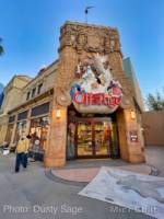 Buena Vista Street Off the Page Closed 1-micechat_sharing