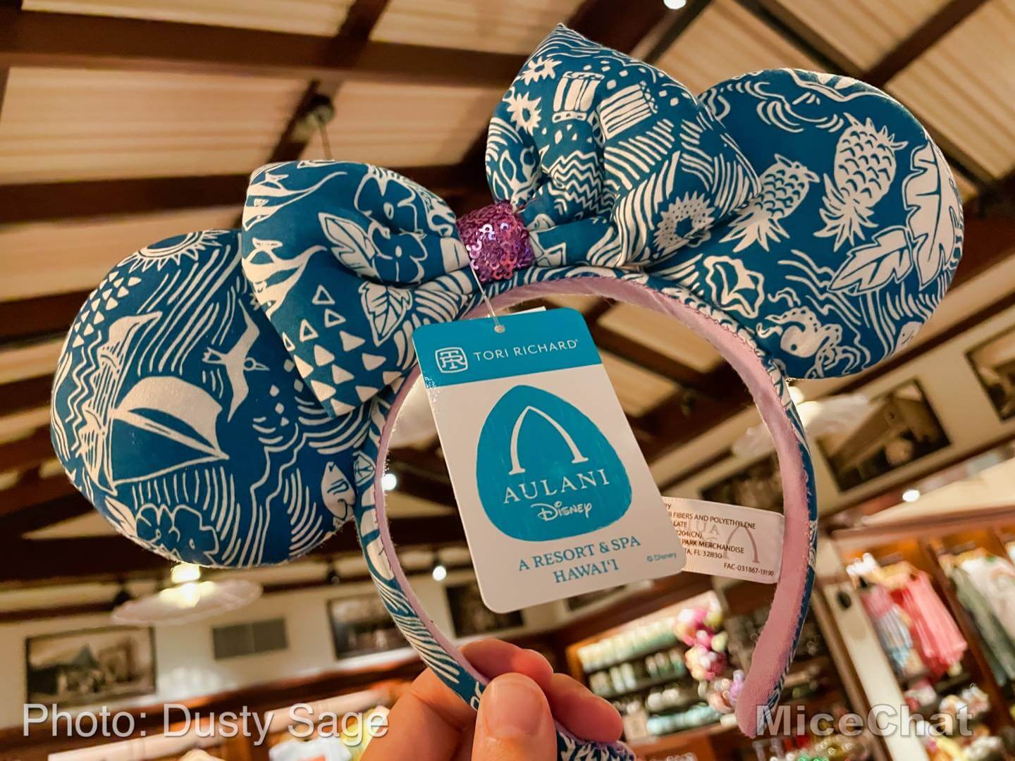 , Disney Merchandise Update: Hula for the Holidays