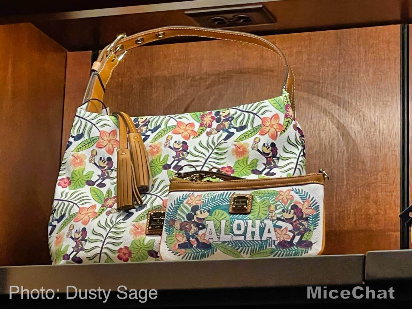 , Disney Merchandise Update: Hula for the Holidays