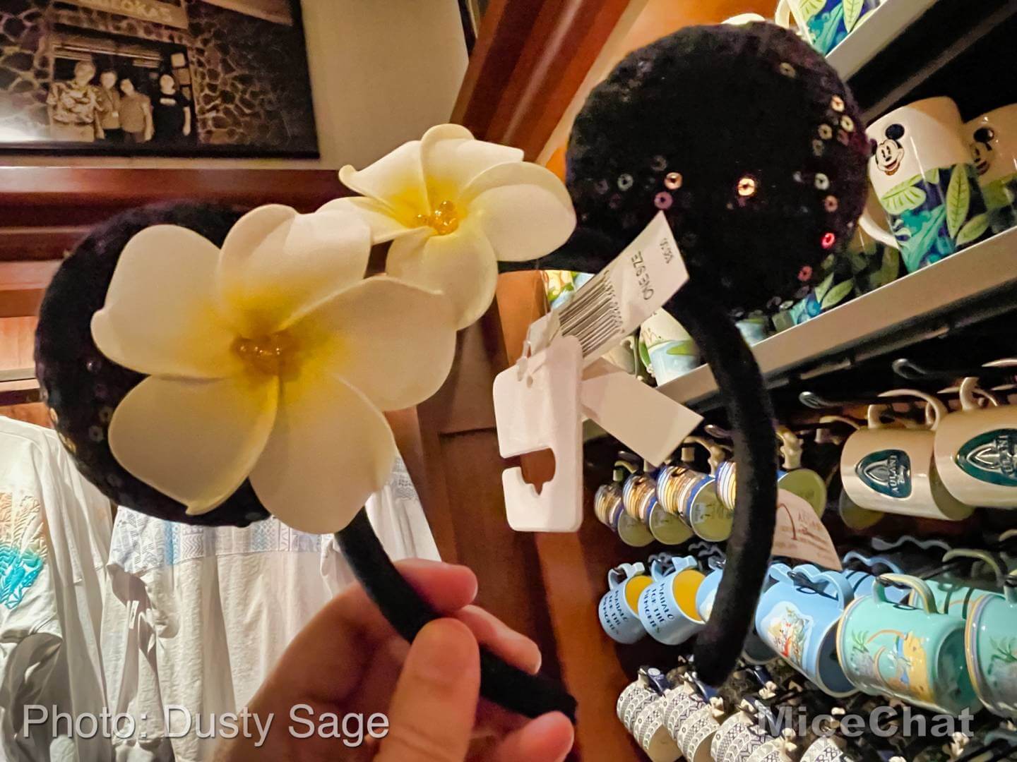 , Disney Merchandise Update: Hula for the Holidays