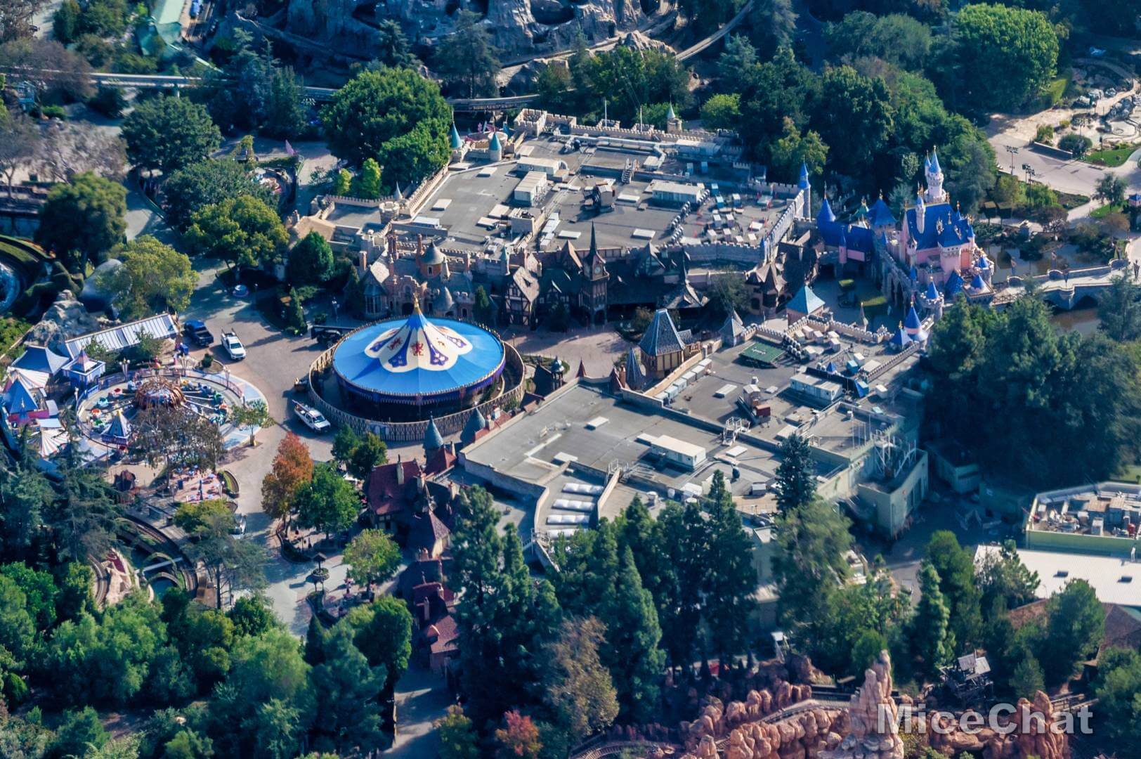 , Disneyland Update &#8211; Open and Closed as Disneyland Faces a Purple Christmas