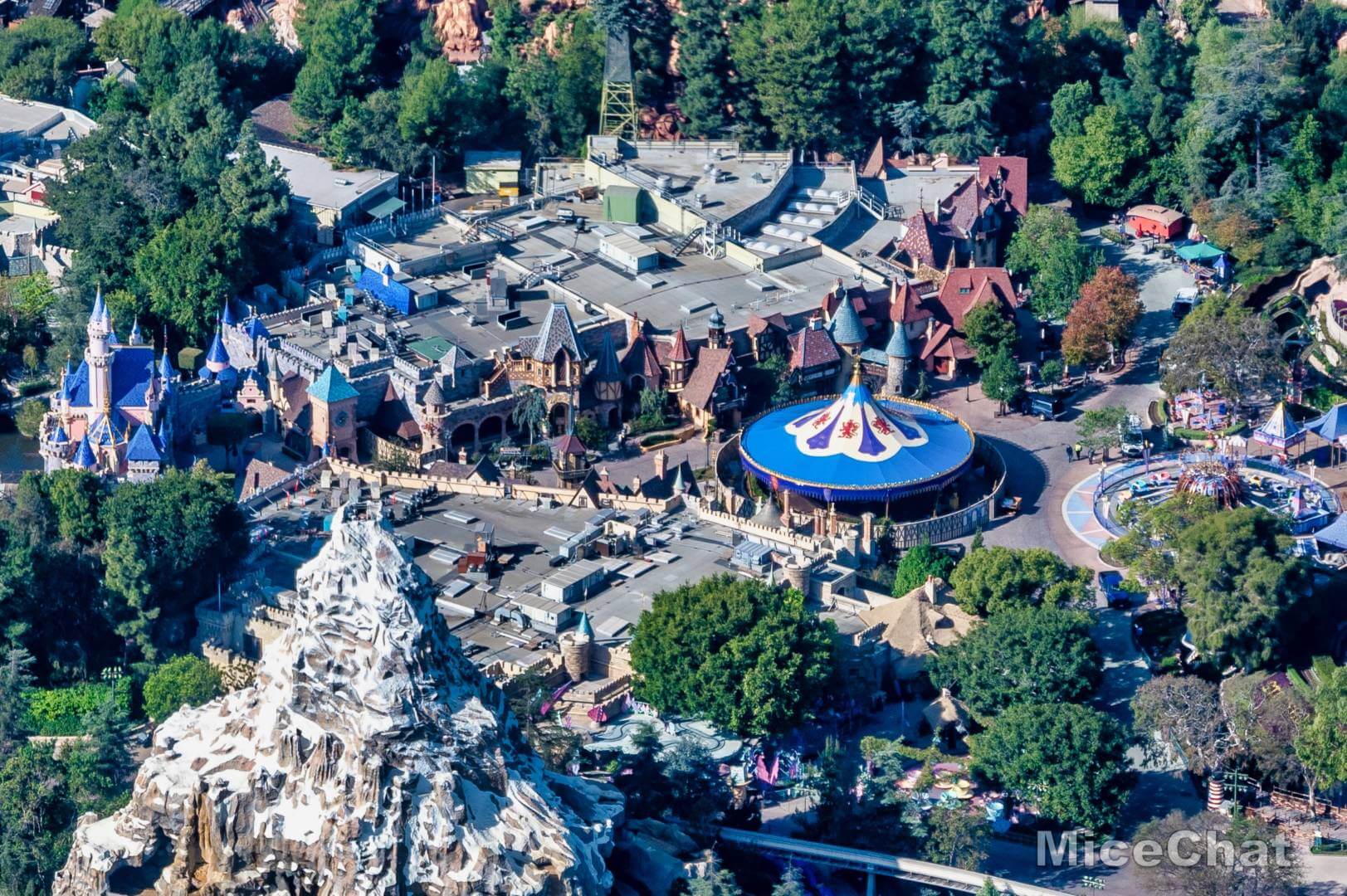 , Disneyland Update &#8211; Open and Closed as Disneyland Faces a Purple Christmas