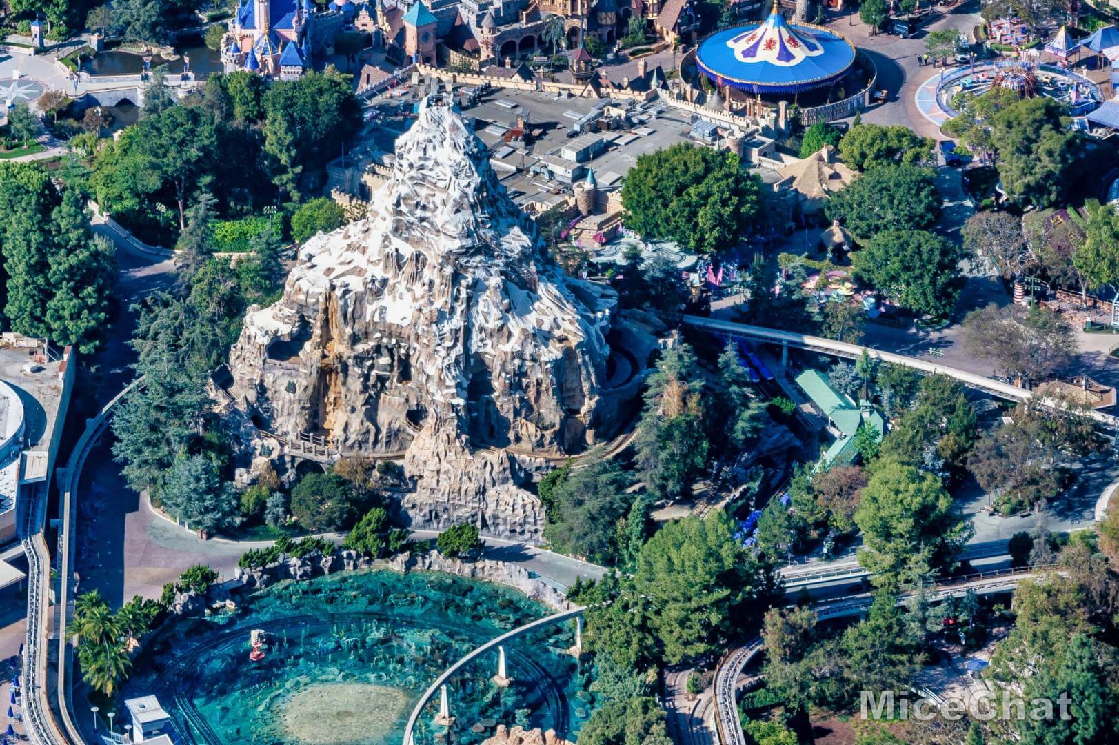 , Disneyland Update &#8211; Open and Closed as Disneyland Faces a Purple Christmas