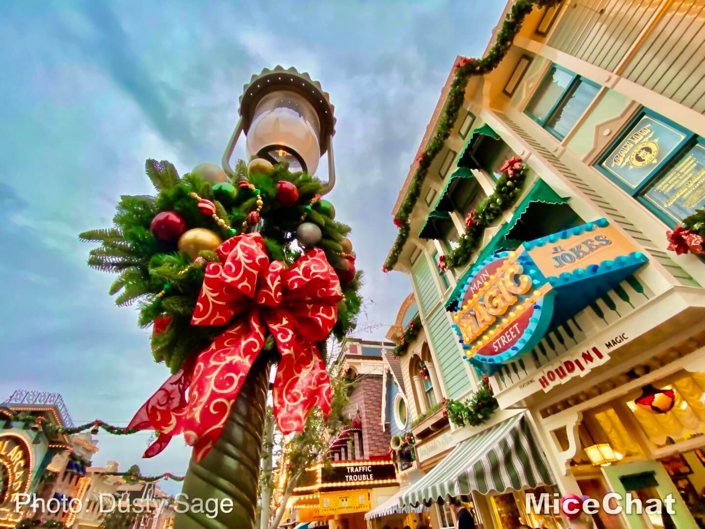 , Disneyland Update: Holiday Humbugs &#038; Hopeful Happenings