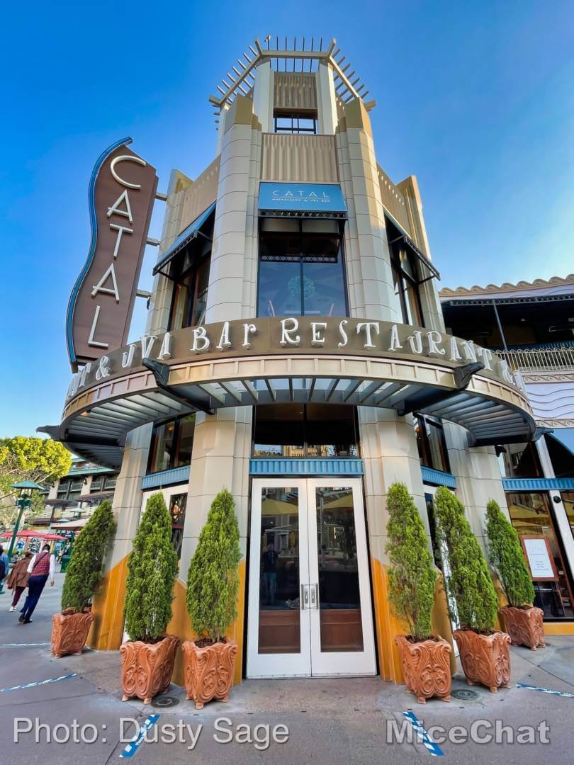 , Disneyland Update – It’s a Small Holiday After All