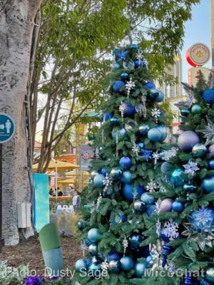 , Disneyland Update – It’s a Small Holiday After All