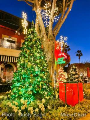 , Disneyland Update – It’s a Small Holiday After All