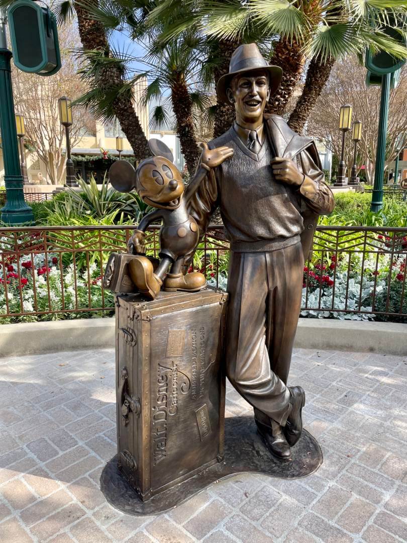 , Disneyland Update – It’s a Small Holiday After All