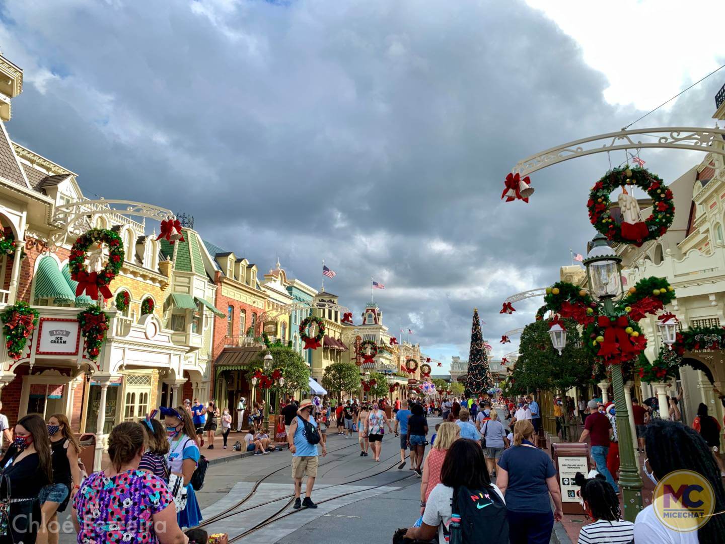 , The Holidays Arrive at Walt Disney World&#8217;s Magic Kingdom!