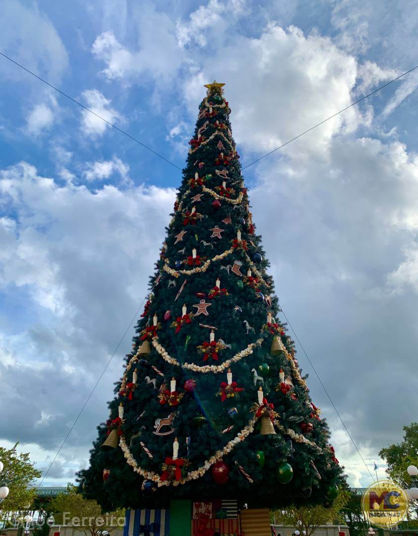 , The Holidays Arrive at Walt Disney World&#8217;s Magic Kingdom!