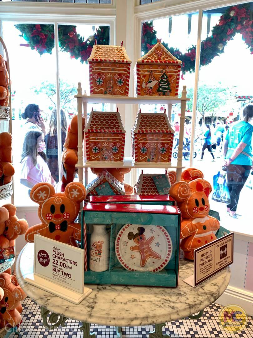 , The Holidays Arrive at Walt Disney World’s Magic Kingdom!