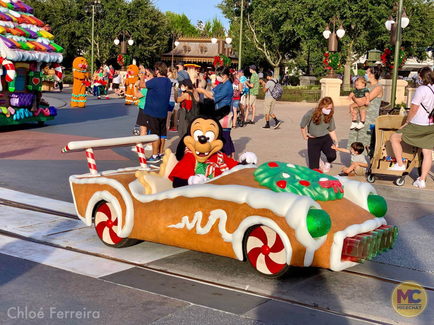 , The Holidays Arrive at Walt Disney World&#8217;s Magic Kingdom!