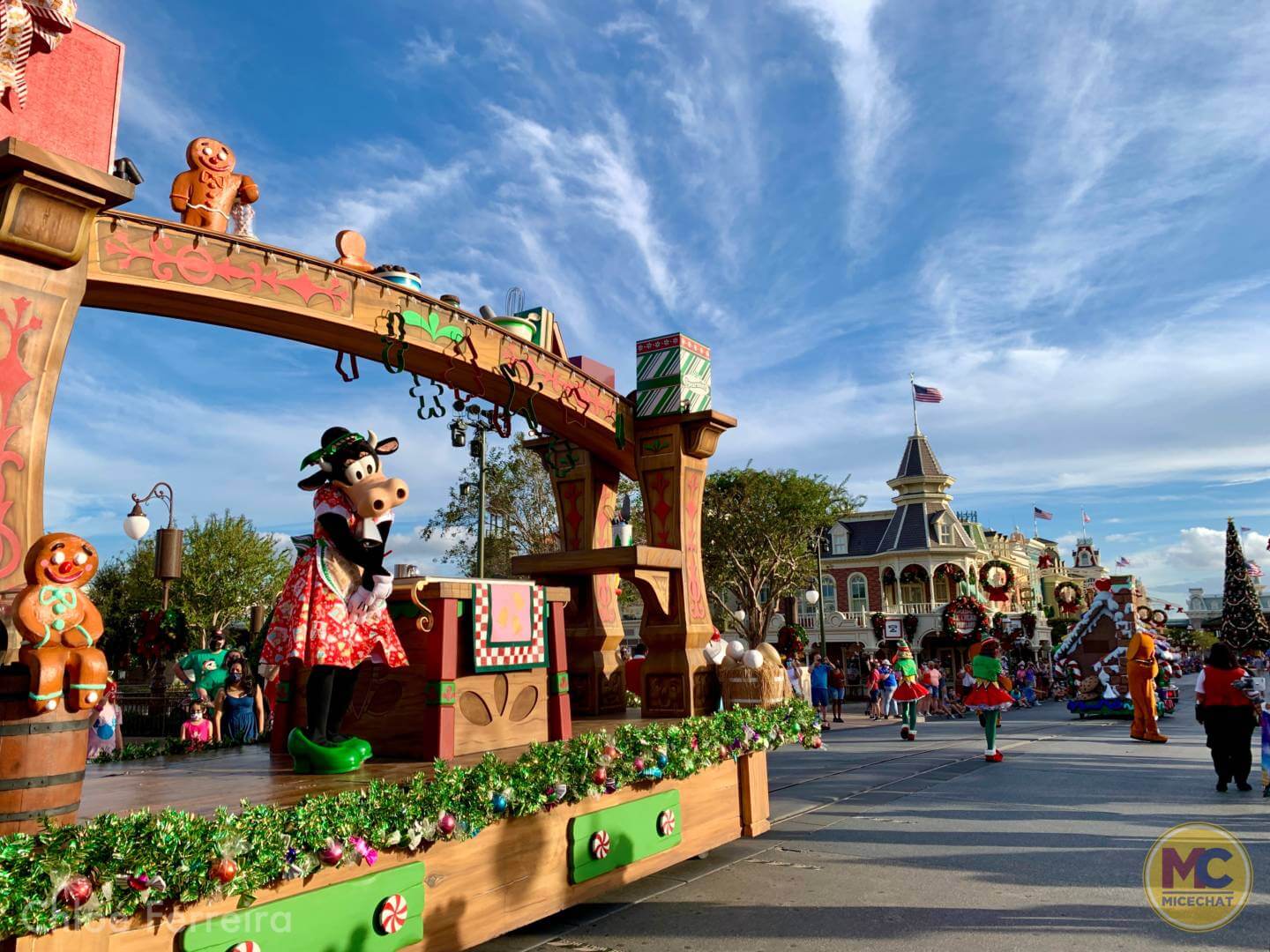 , The Holidays Arrive at Walt Disney World’s Magic Kingdom!