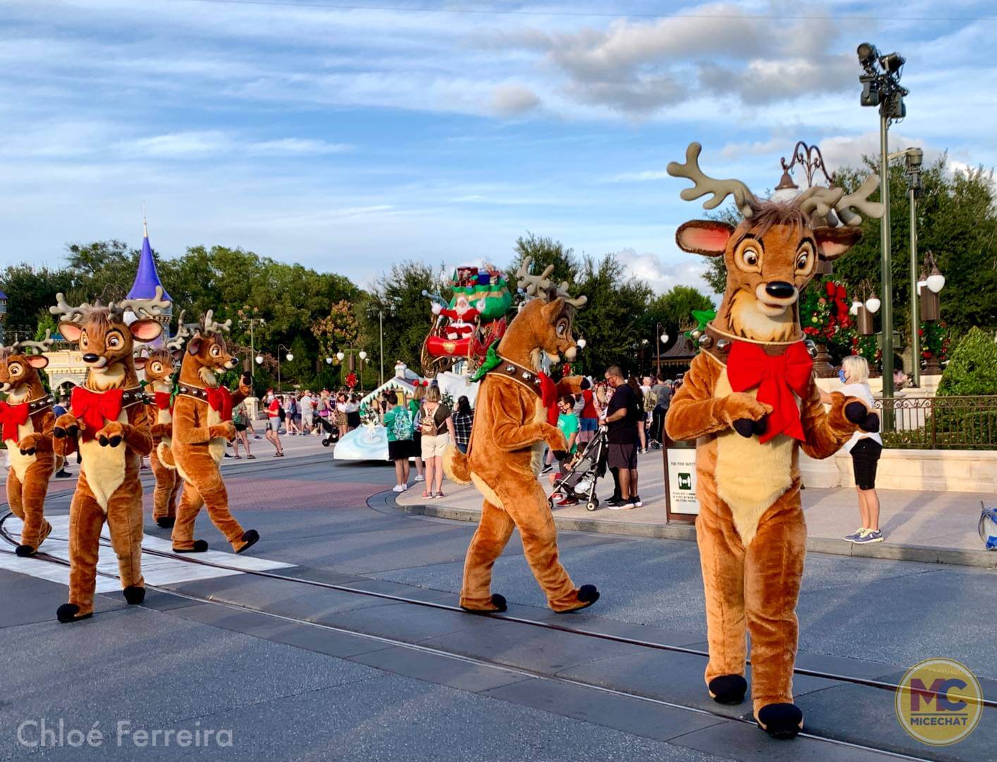 , The Holidays Arrive at Walt Disney World&#8217;s Magic Kingdom!