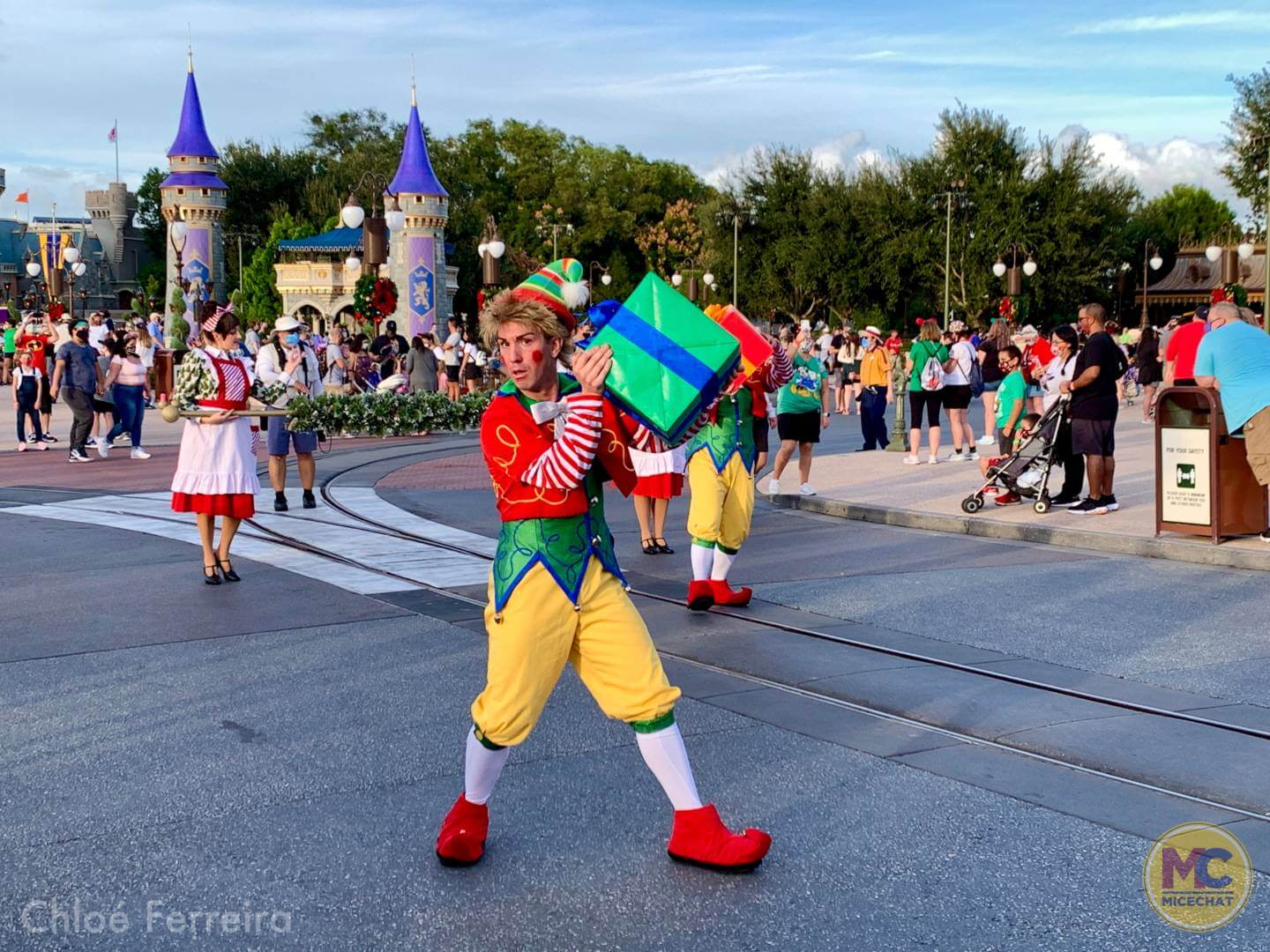, The Holidays Arrive at Walt Disney World’s Magic Kingdom!