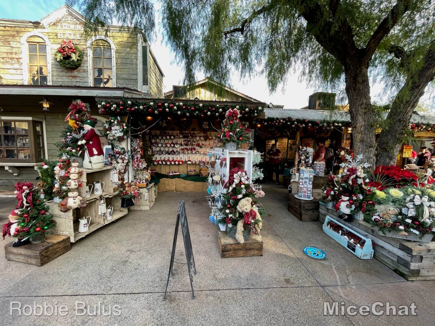 , Taste of Merry Farm is a Feast of Holiday Festivities