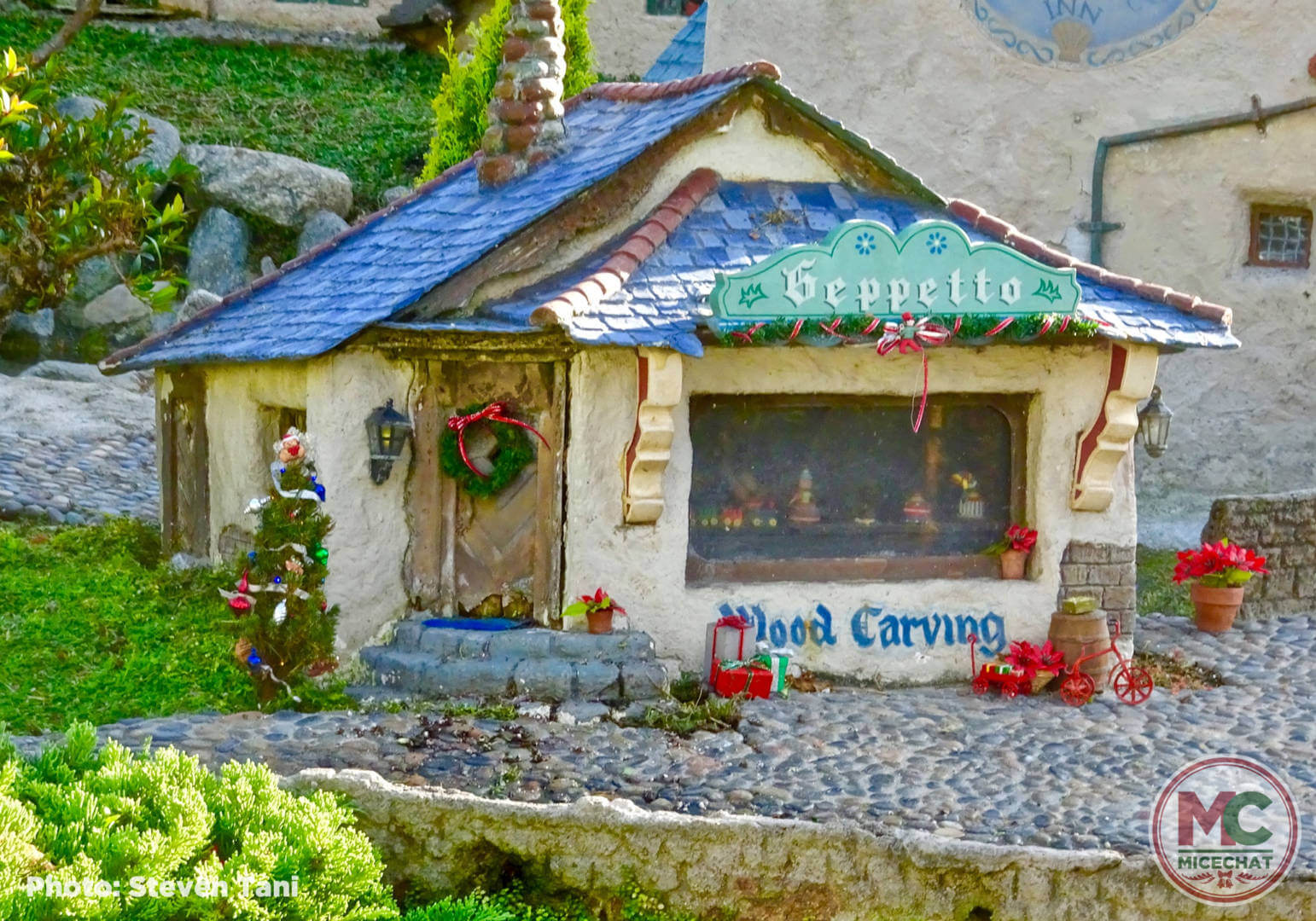 , Disneyland Update – Open and Closed as Disneyland Faces a Purple Christmas