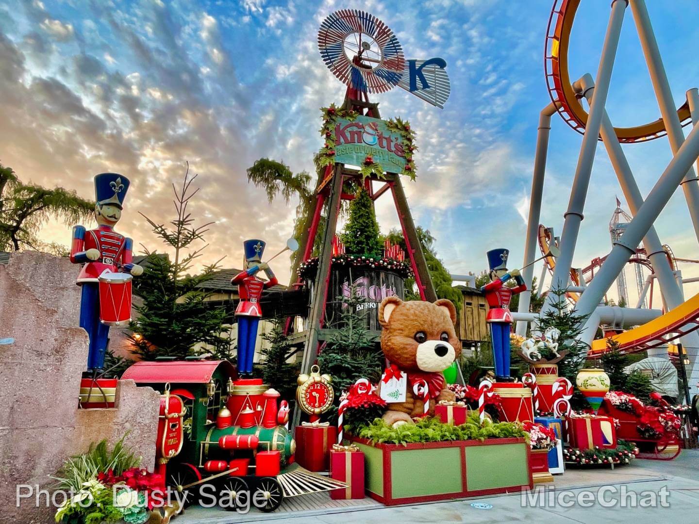 , Disneyland Update – Holiday Hopes and Humbugs