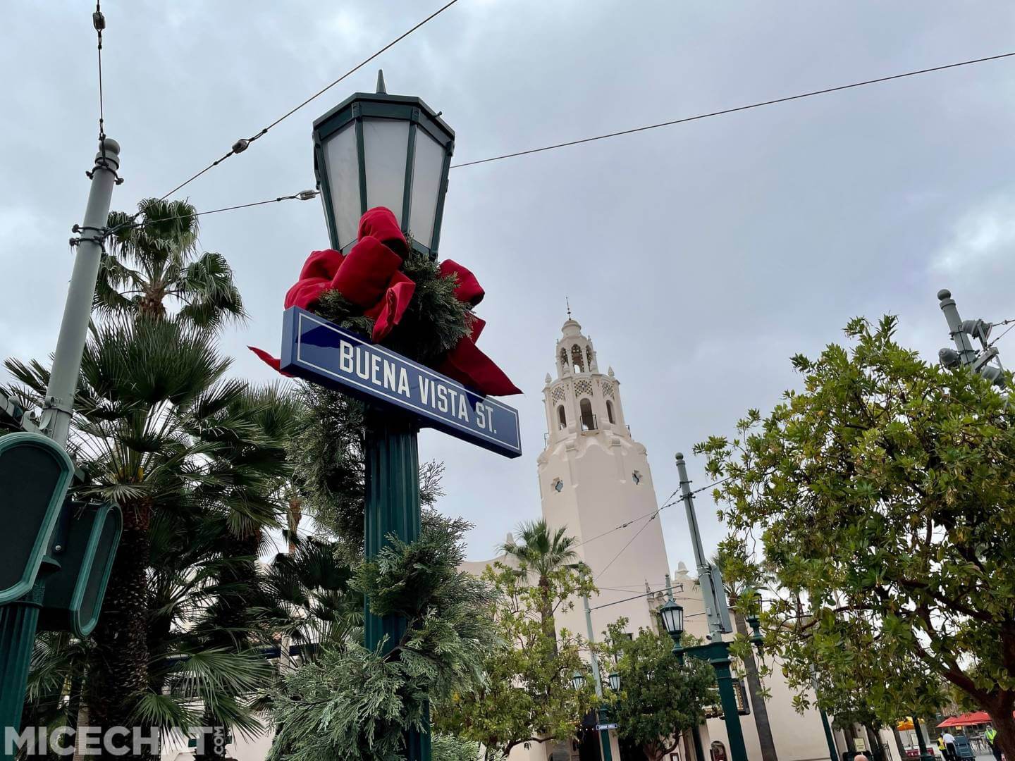 , Disneyland Update – Holiday Hopes and Humbugs