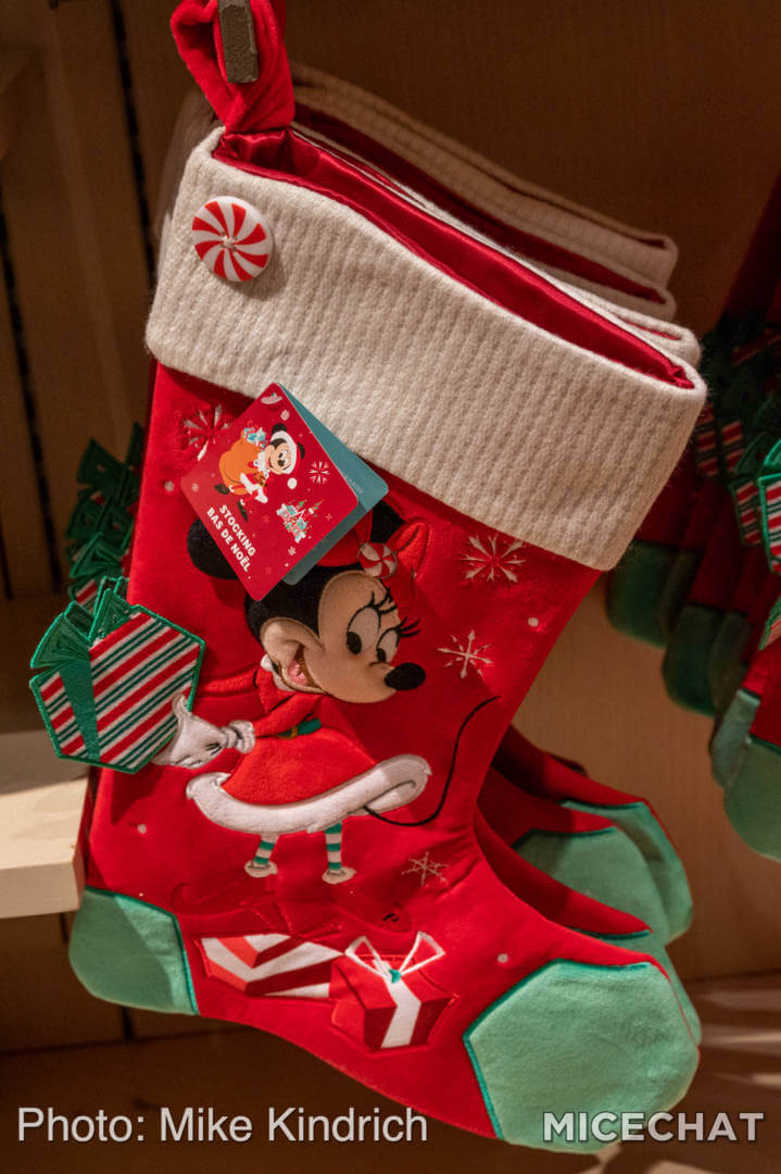 , Disney Merchandise Update: Hula for the Holidays