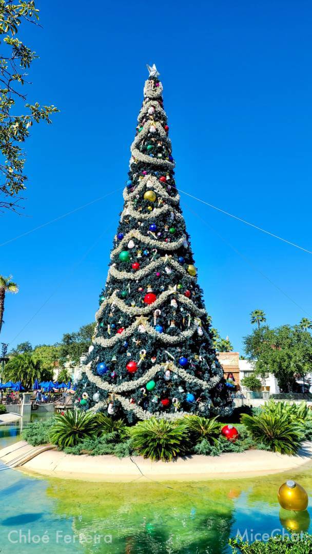 , Walt Disney World Update &#8211; Holiday Surprises &#038; Hollywood Kitsch