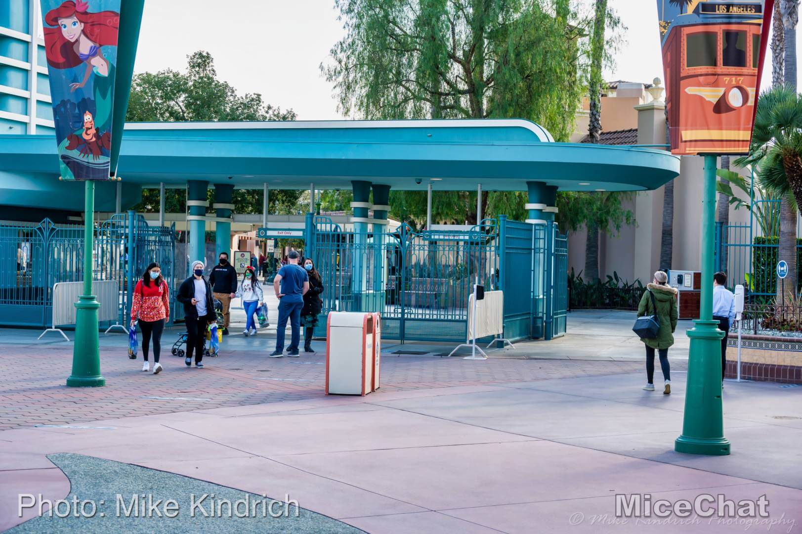 , Disneyland Resort Update – Holiday Twist and Avengers Surprise