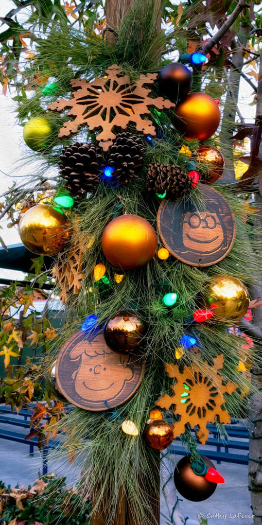 , Knott&#8217;s Gets Crafty For Christmas