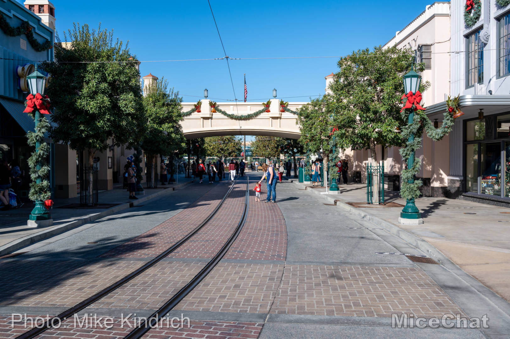 , Disneyland Update – Christmas on Ice for the Naughty and Nice