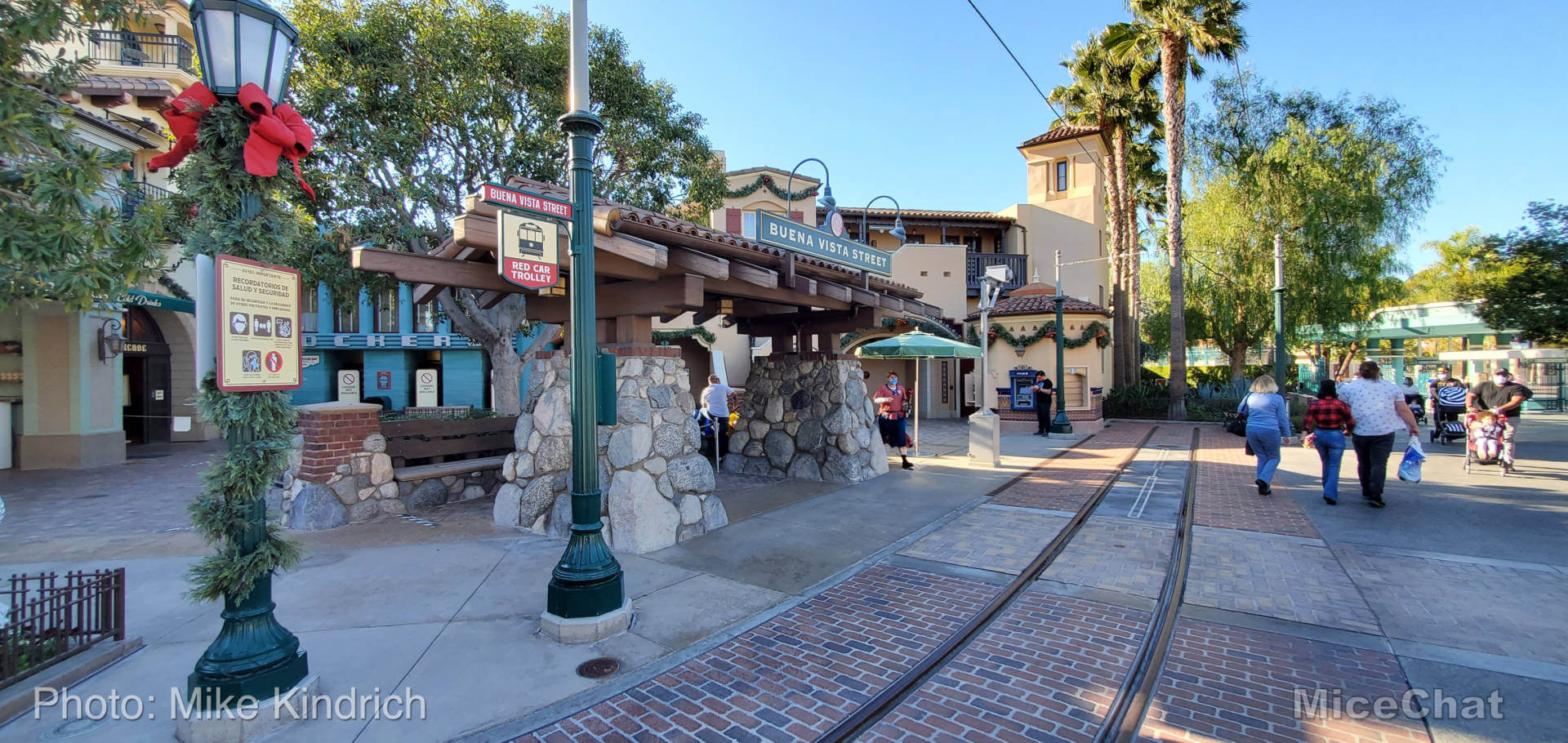 , Disneyland Update – Christmas on Ice for the Naughty and Nice