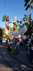 Disneyland-Buena Vista Street outdoor vending balloons-micechat