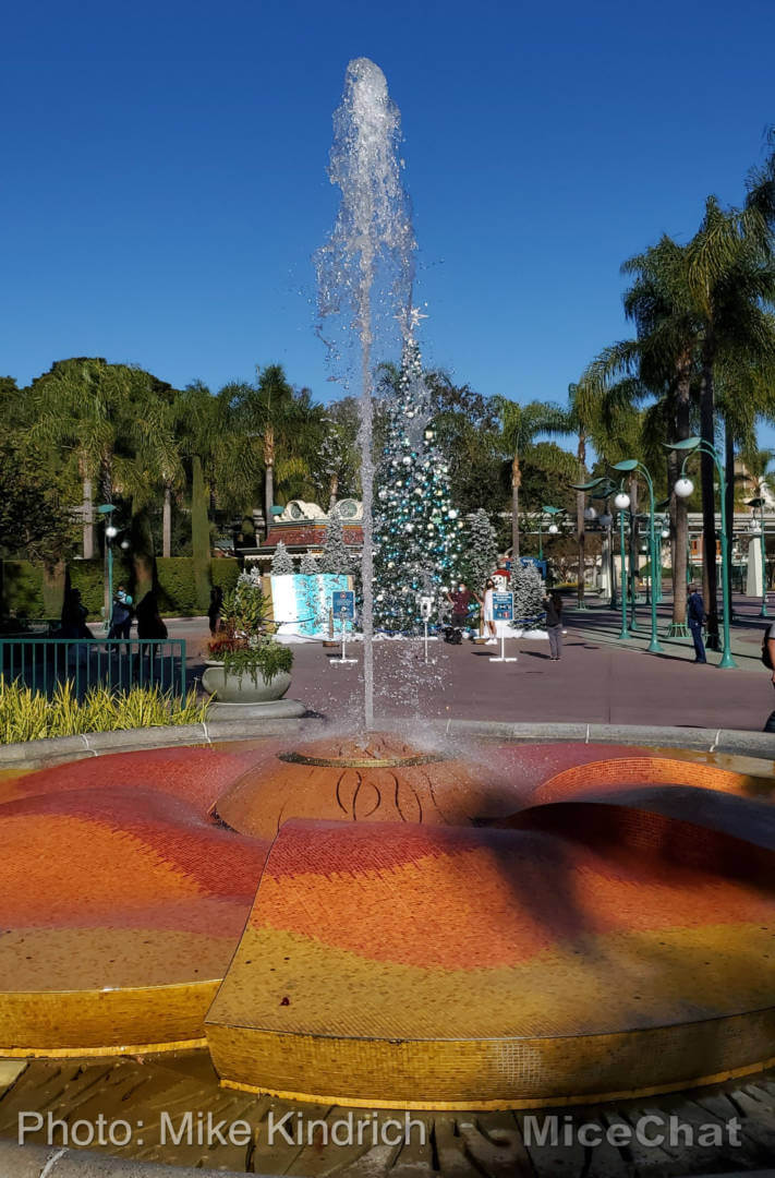 , Disneyland Update – Christmas on Ice for the Naughty and Nice