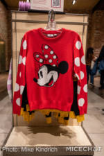 Disneyland-Merchandise-Update-December-2020-Minnie-sweater