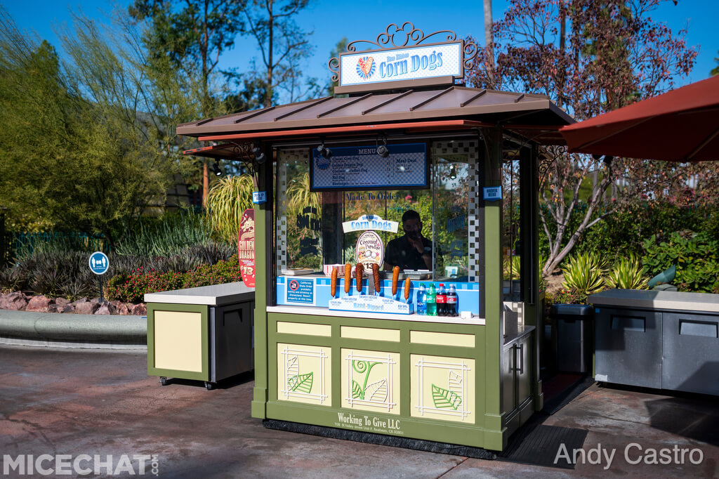 , Disneyland Resort Update – Holiday Twist and Avengers Surprise