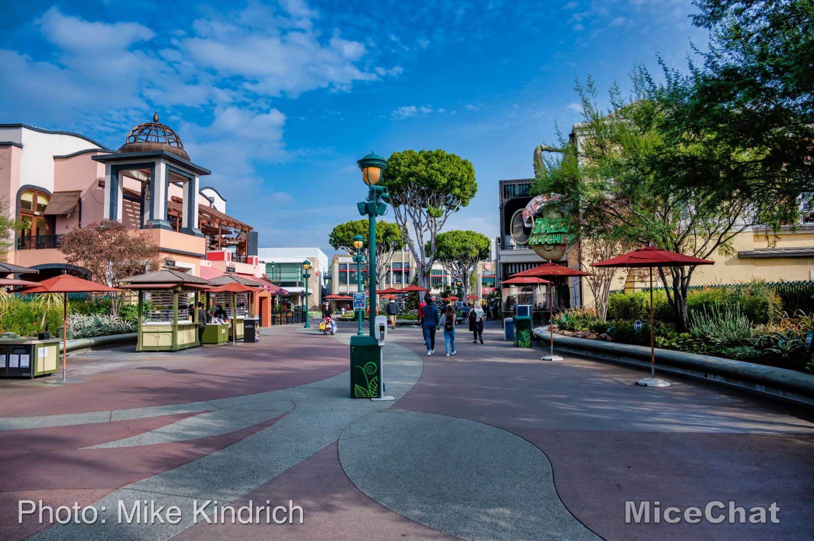 , Disneyland Resort Update – Holiday Twist and Avengers Surprise