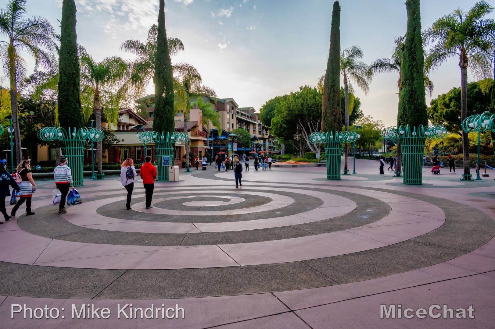 , Disneyland Resort Update – Holiday Twist and Avengers Surprise