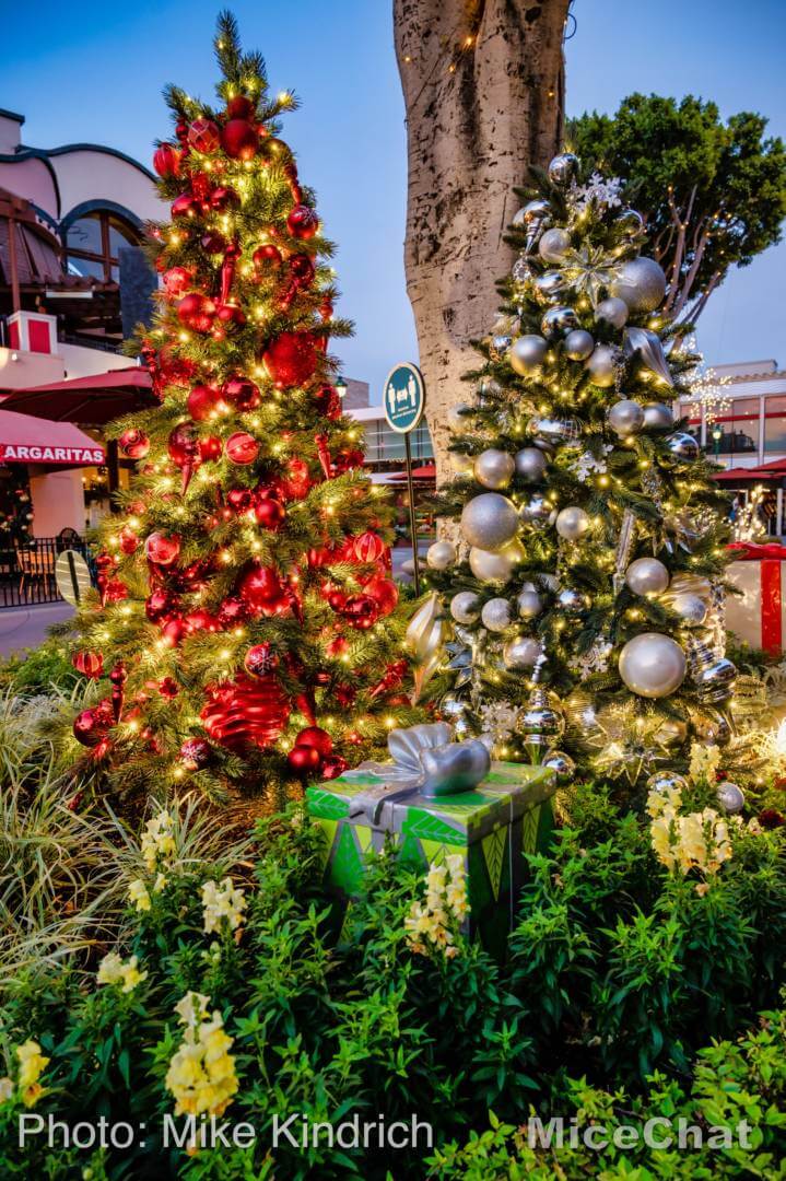 , Disneyland Resort Update – Holiday Twist and Avengers Surprise
