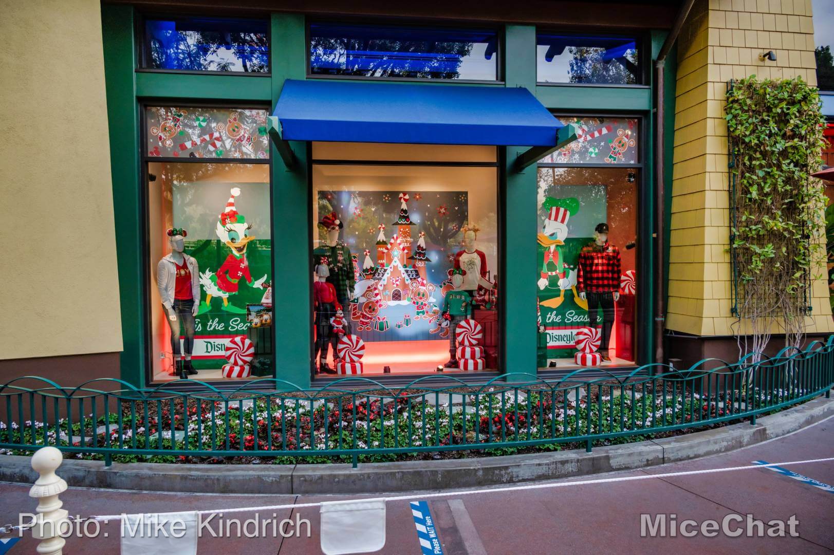 , Disneyland Resort Update &#8211; Holiday Twist and Avengers Surprise