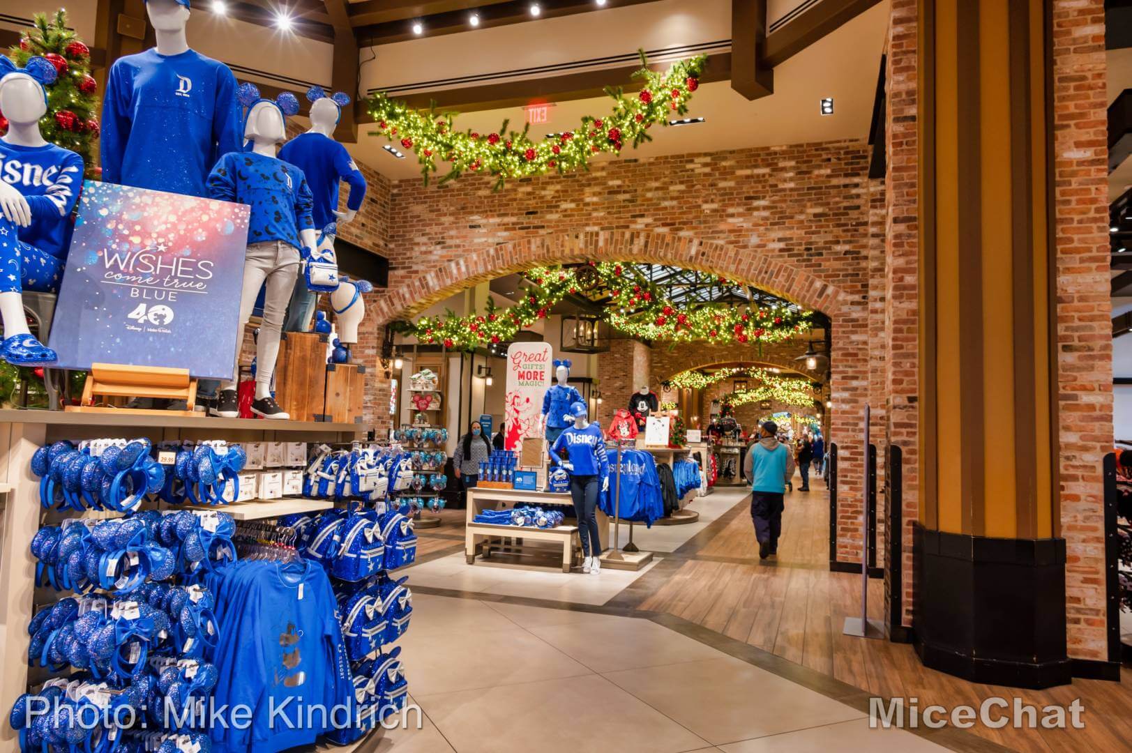, Disneyland Resort Update – Holiday Twist and Avengers Surprise